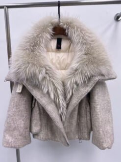 Womens Down Jacket With A Luxurious Cashmere Fur And Raccoon-Fur Collar - Apricot, XL