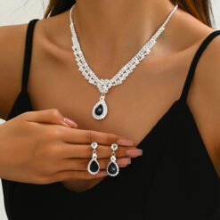 Stylish And Chic Diamond-studded Teardrop Flower Necklace And Earring Set - Silver Black